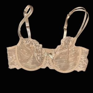 Chantelle Lace Bra 38C NWOT